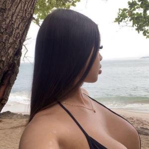 624920419: Chica busca chico en Barcelona