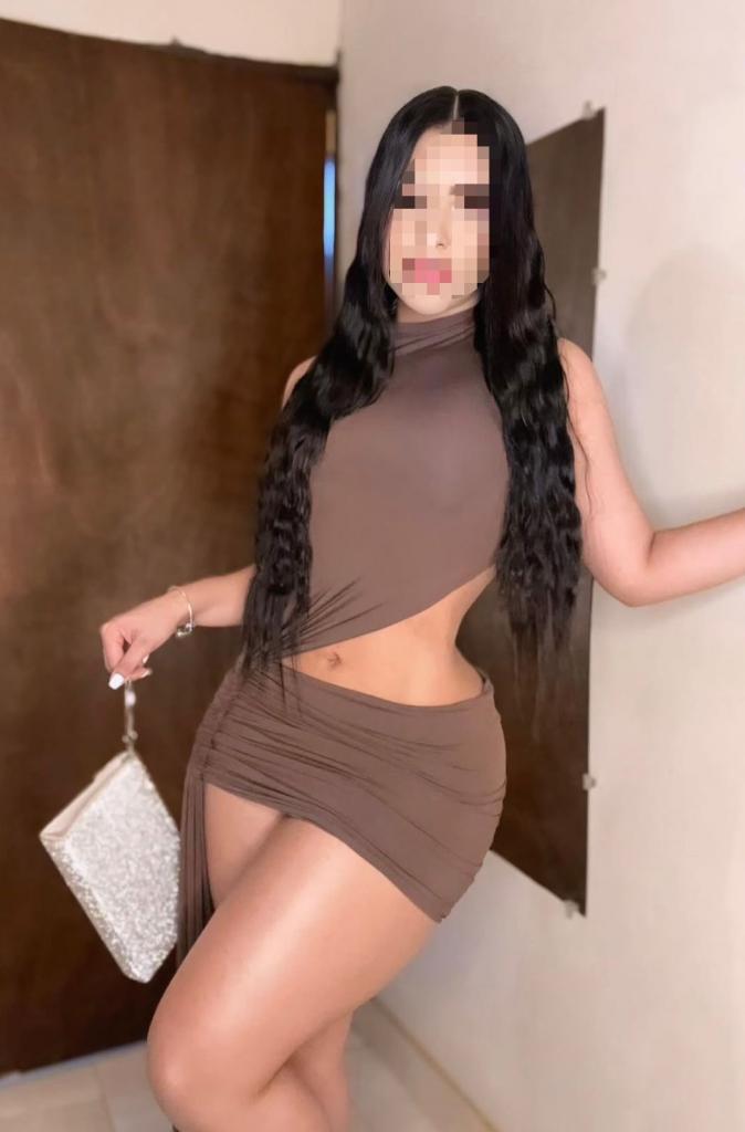 631295679: Chica busca chico en Lérida