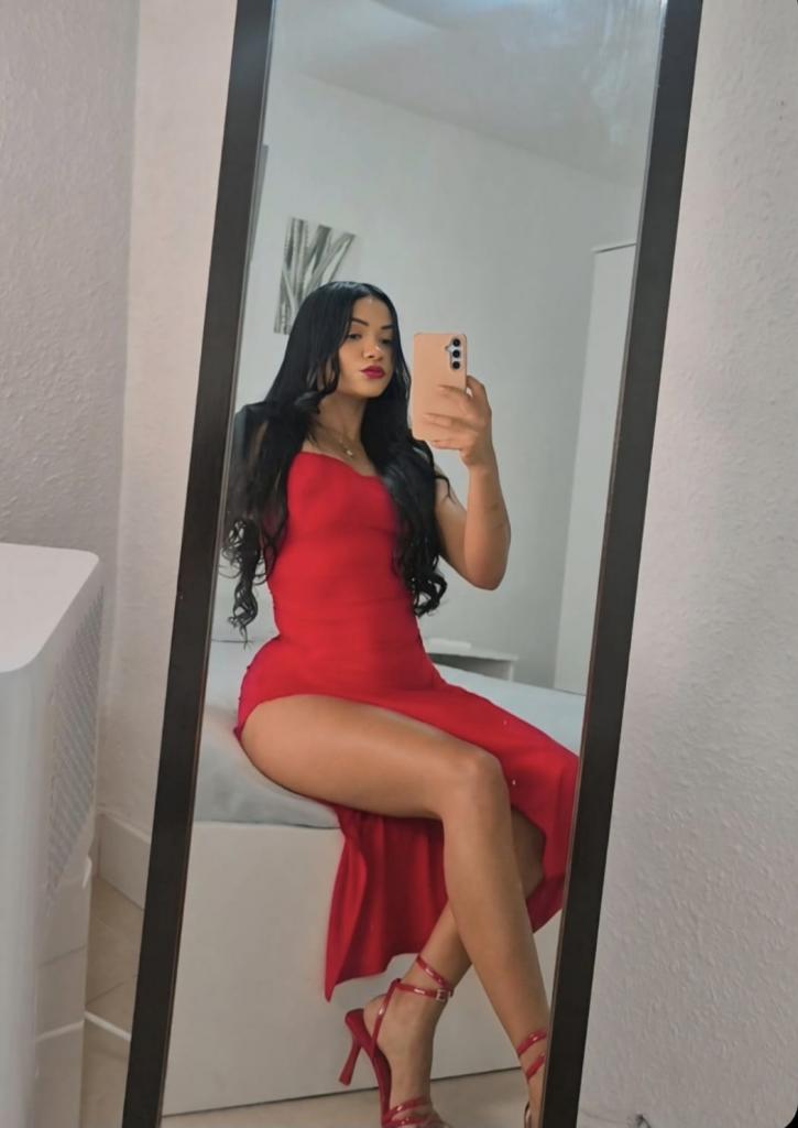 Chica busca chico en Granada: 