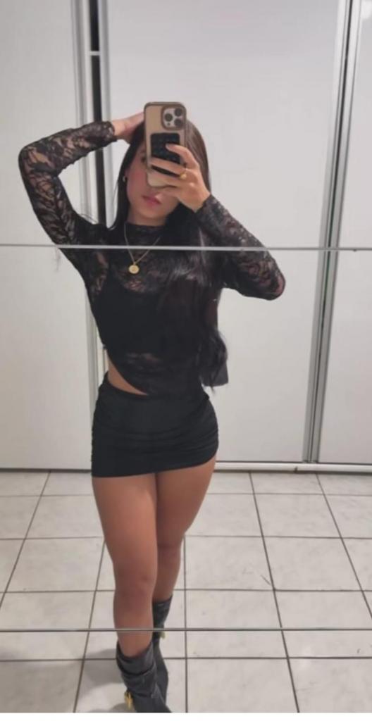 614864059: Chica busca chico en Gerona