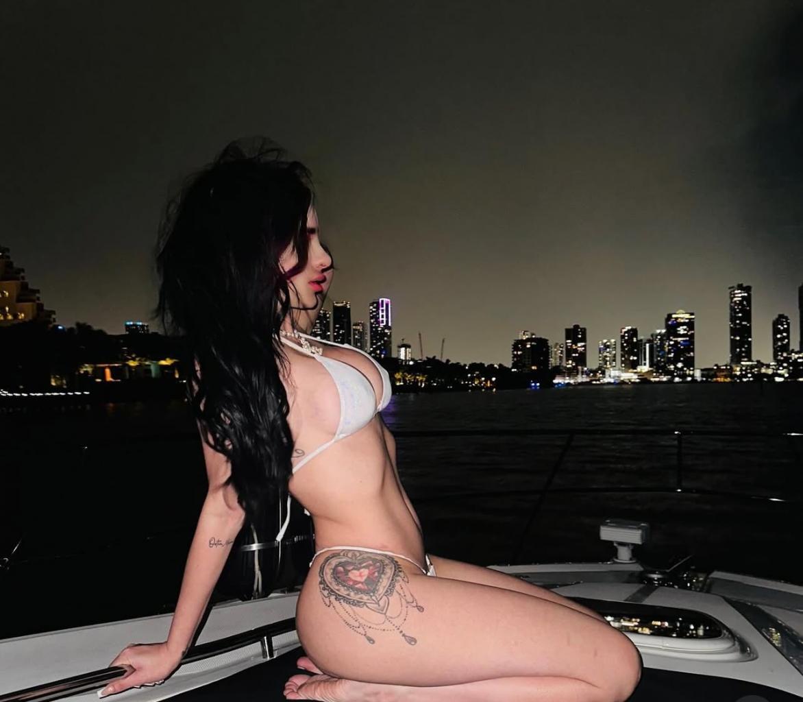 643289650: Chica busca chico en Málaga