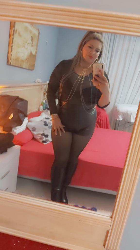 Chica busca chico en Ibiza: 