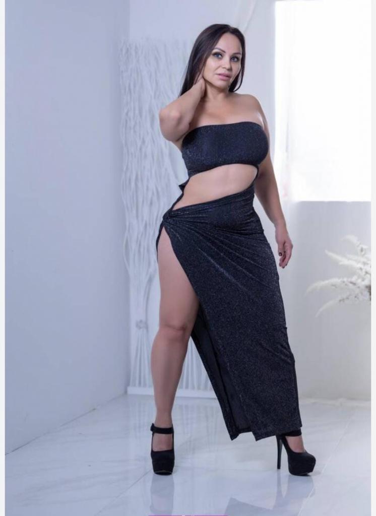 613108270: Chica busca chico en Barcelona