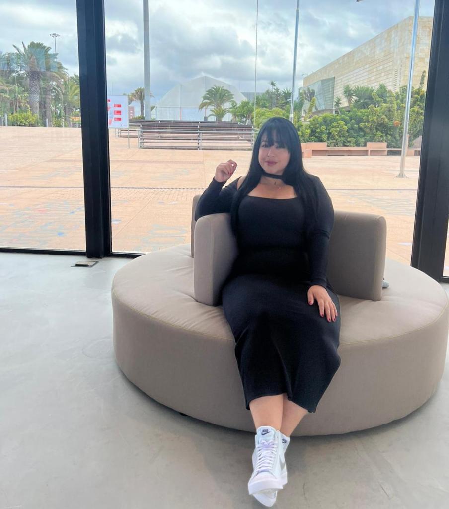 613483170: Chica busca chico en Tenerife