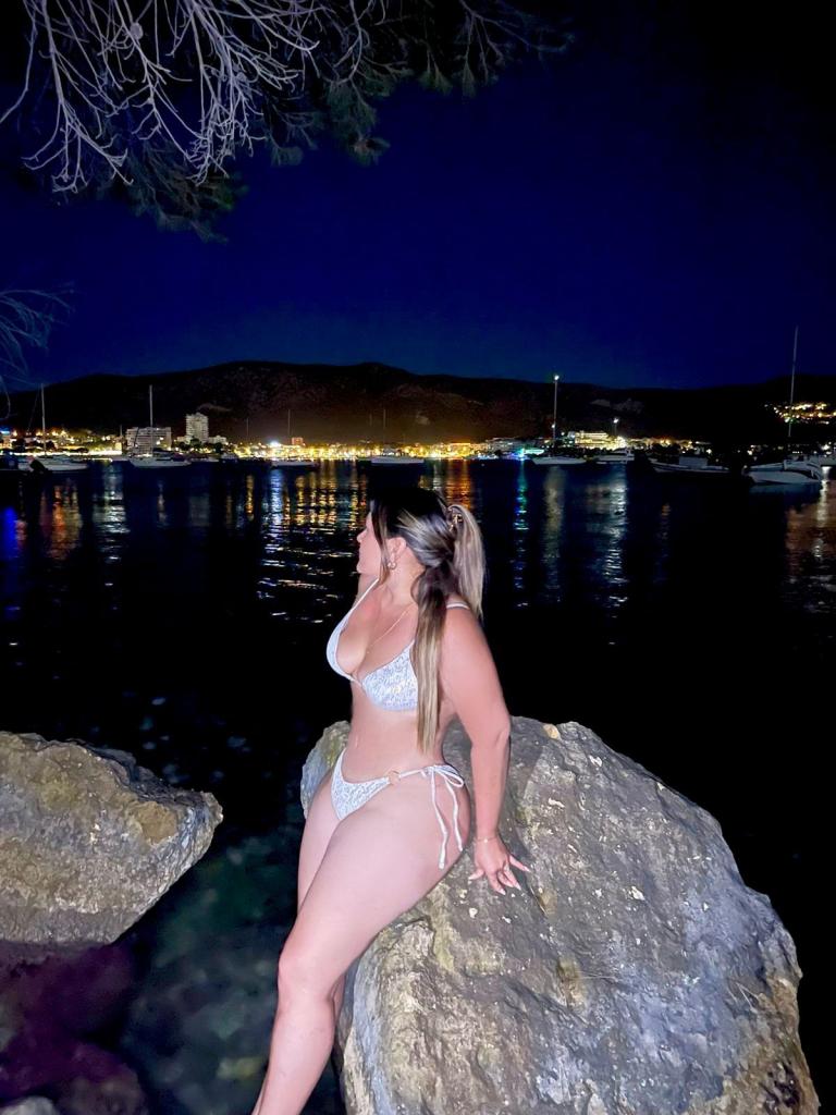 627098085: Chica busca chico en Burgos