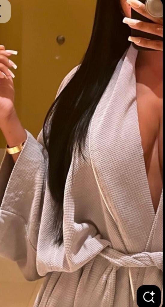 Chica busca chico en Almería: 