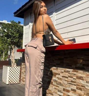 Chica busca chico en Granada: 