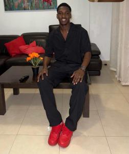 613399334: Chico busca chica en Guipúzcoa