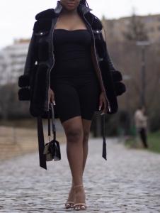 678951447: Chica busca chico en Málaga