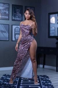 657383684: Chica busca chico en Ibiza