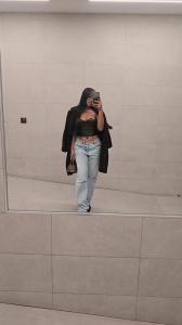 642640567: Chica busca chico en Sevilla