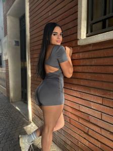 632949470: Chica busca chico en Sevilla