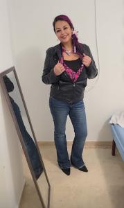 624803618: Chica busca chico en Sevilla