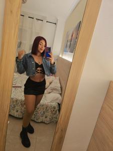 634832178: Chica busca chico en Sevilla