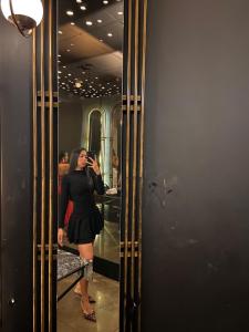 610880239: Chica busca chico en Ibiza