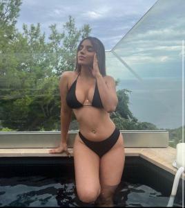 742001791: Chica busca chico en Granada