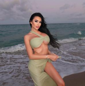 637439902: Chica busca chico en Málaga