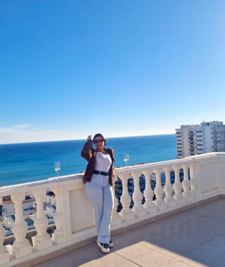 613444539: Chica busca chico en Málaga