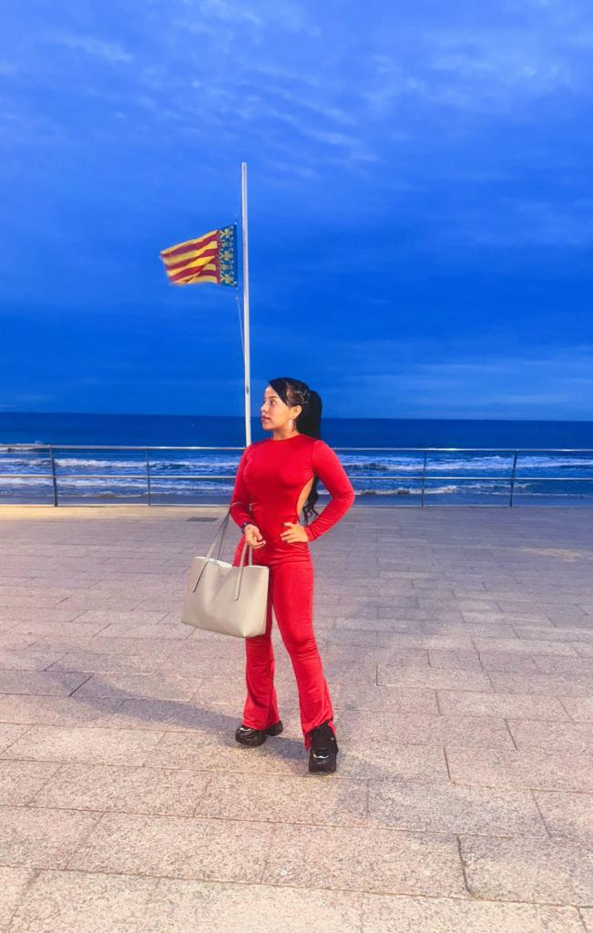 Chica busca chico en Alicante: 