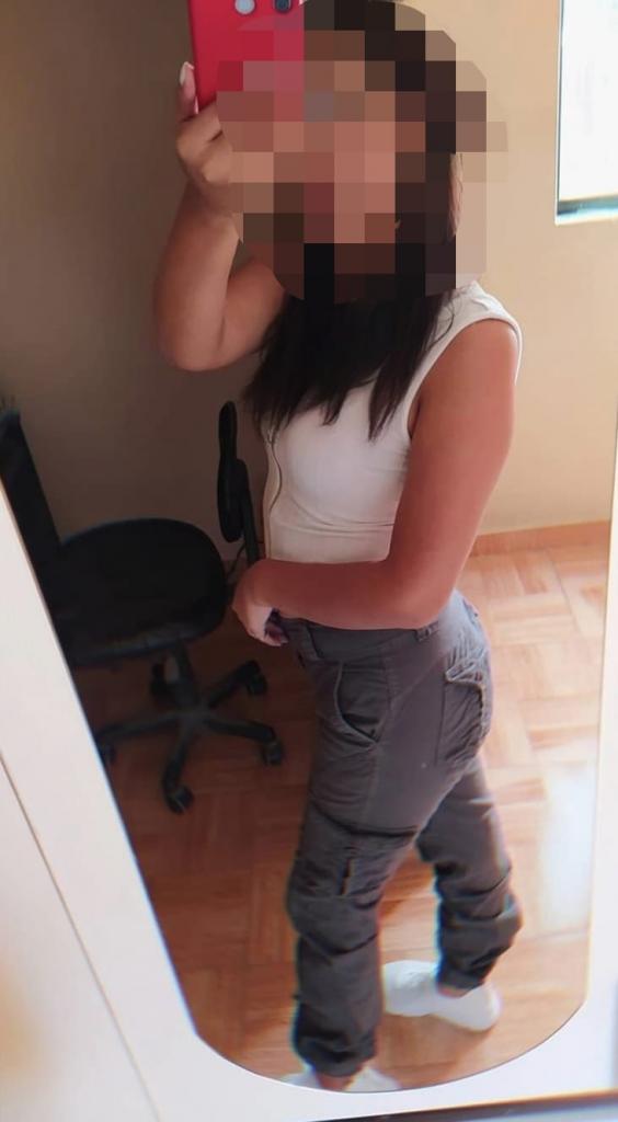 674938237: Chica busca chico en Madrid