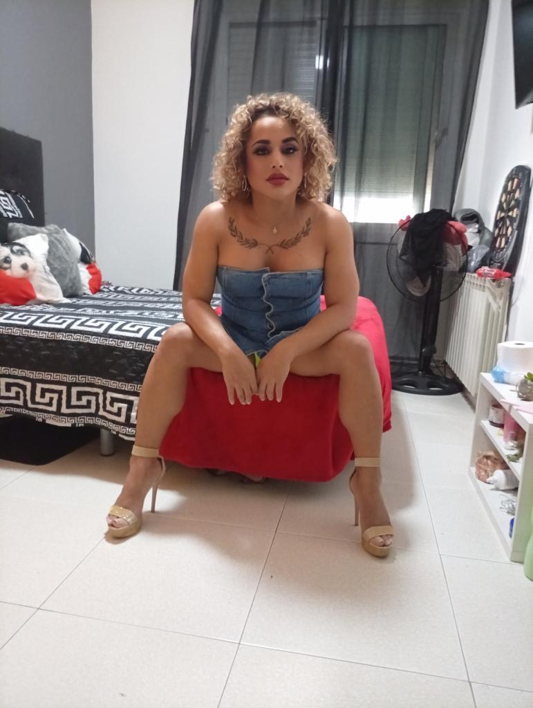 631721188: Transexual en Madrid