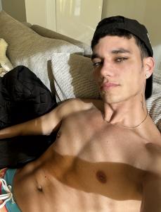 633521037: Chico busca chica en Las Palmas