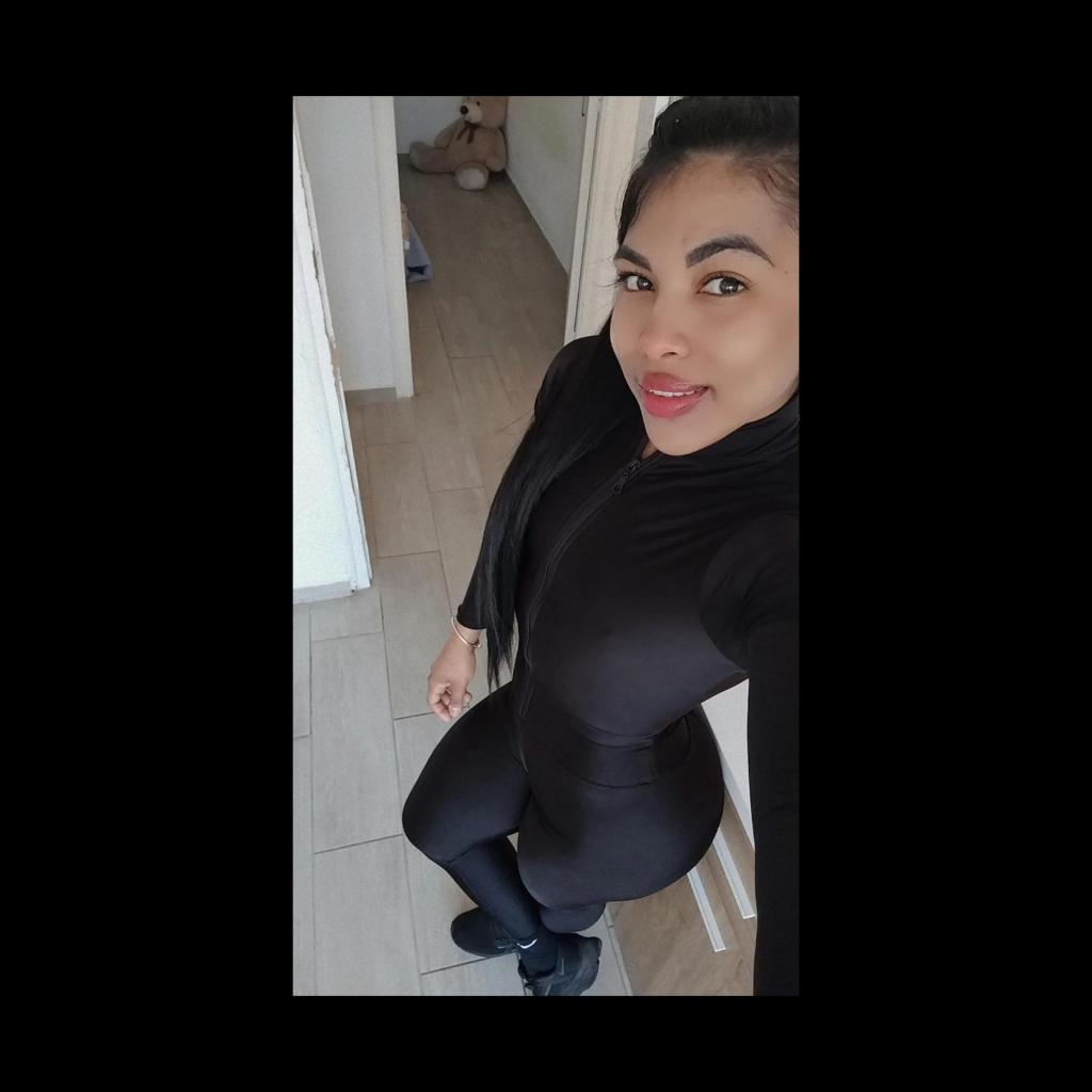 677771181: Chica busca chico en Granada