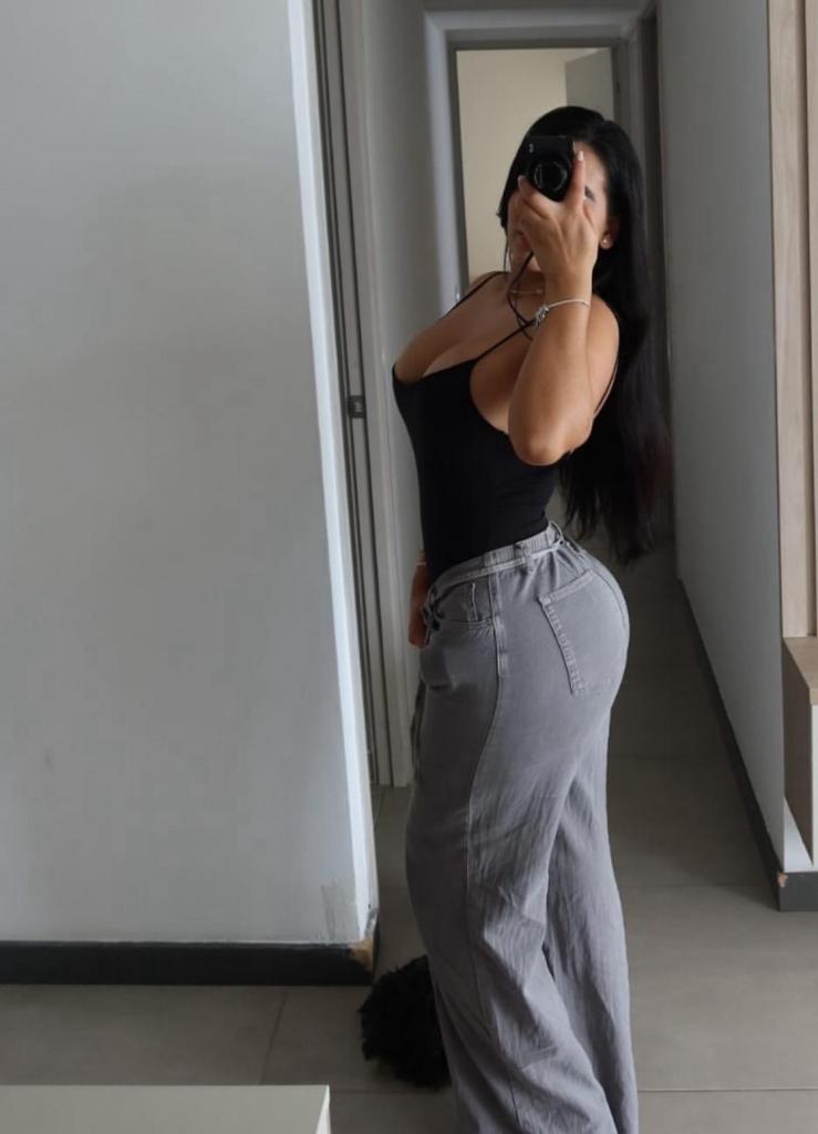 Chica busca chico en Cádiz: 