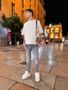 Chico busca chica en Asturias: 