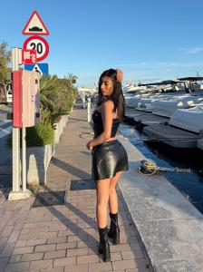 Chica busca chico en Ibiza: 