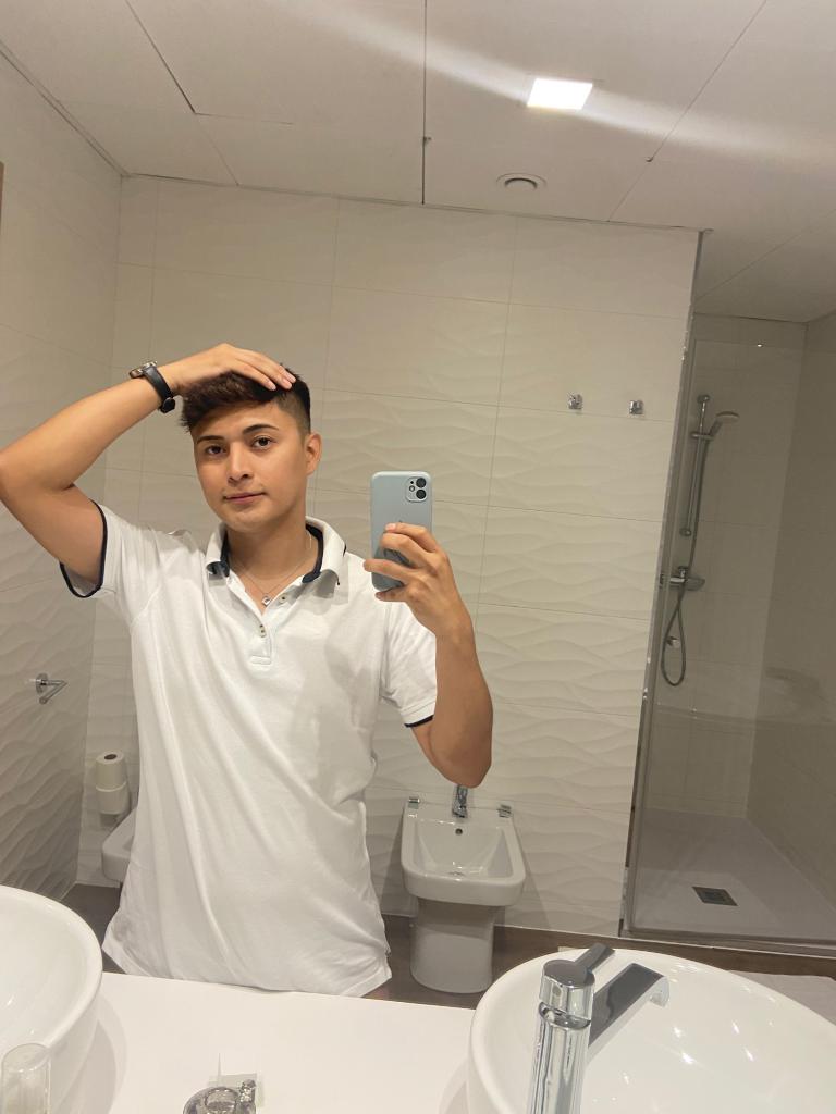 Chico busca chica en Alicante: 