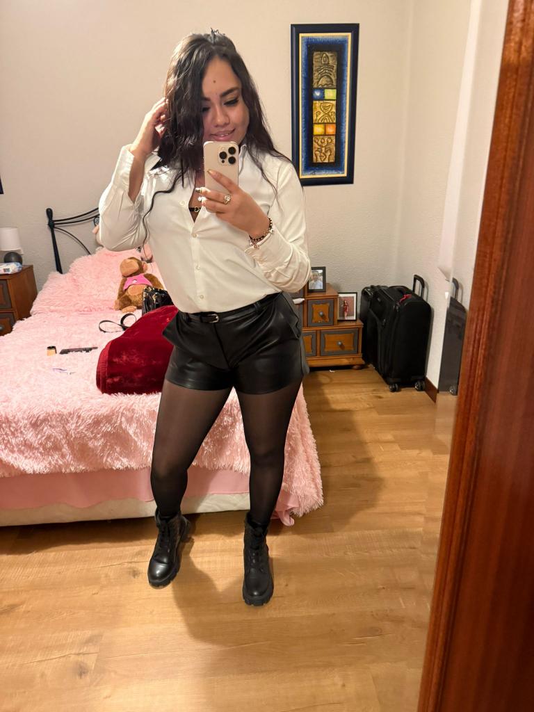 607817593: Chica busca chico en Madrid