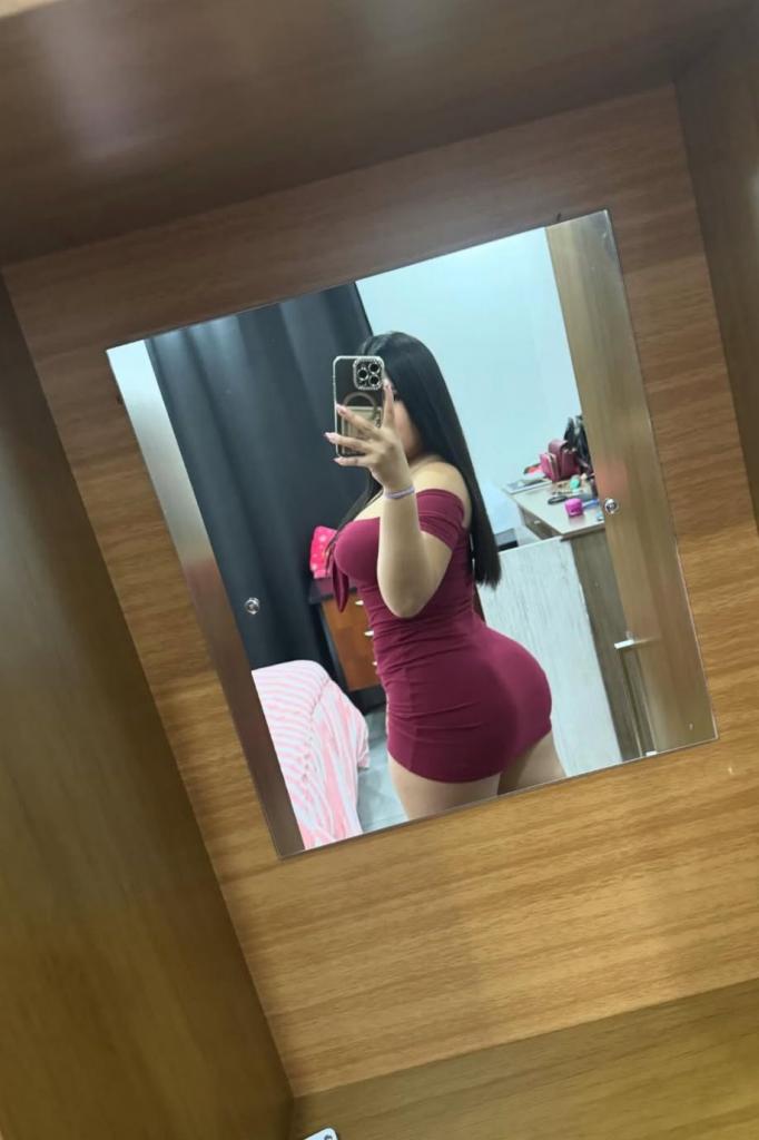 Chica busca chico en Granada: 