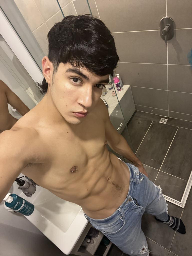 Chico busca chica en Málaga: 