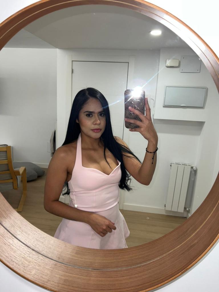 658615436: Chica busca chico en Lérida