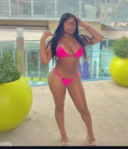 671268916: Chica busca chico en Barcelona