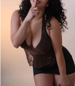 641064577: Chica busca chico en La Coruña