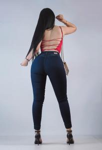 613940355: Chica busca chico en Valencia