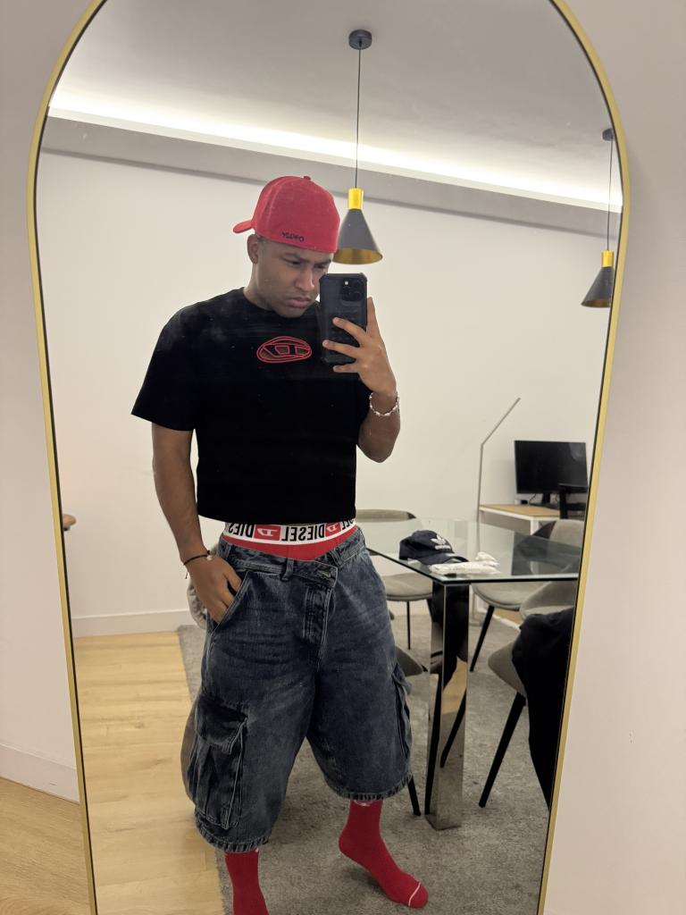 661438907: Chico busca chica en Madrid