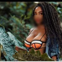 674624324: Chica busca chico en Barcelona