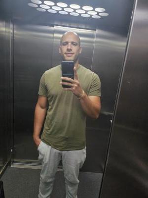 617253470: Chico busca chica en Barcelona