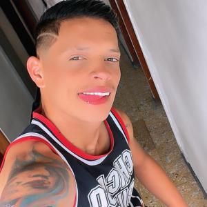 Chico busca chica en Sevilla: 