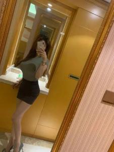 633725791: Chica busca chico en Barcelona