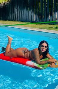 655230479: Chica busca chico en Sevilla