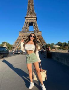 645121885: Chica busca chico en Barcelona