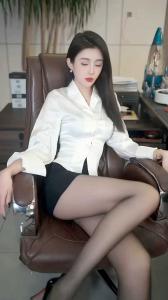 604160906: Chica busca chico en Barcelona