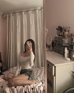 667372209: Chica busca chico en Barcelona