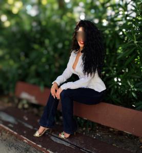 667051733: Chica busca chico en Valladolid