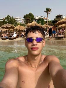 Chico busca chica en Barcelona: 