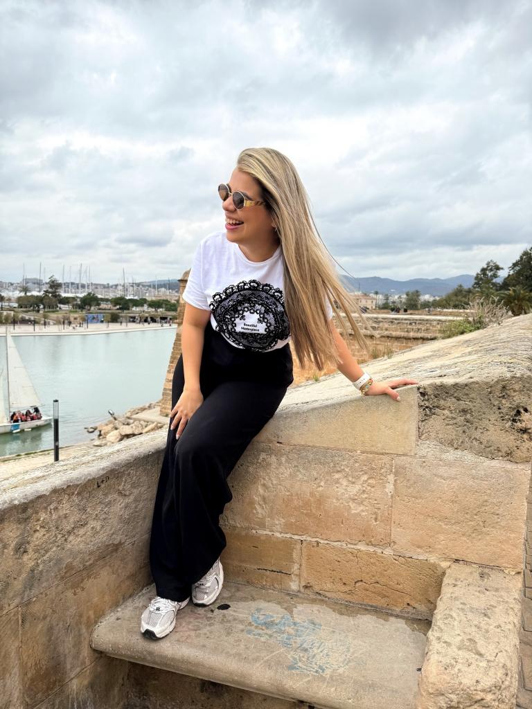 691838828: Chica busca chico en Mallorca